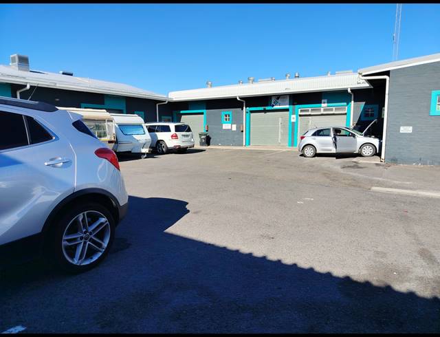 589M² INDUSTRIAL YARD FOR SALE IN SOMERSET WEST BUSINESS PARK
